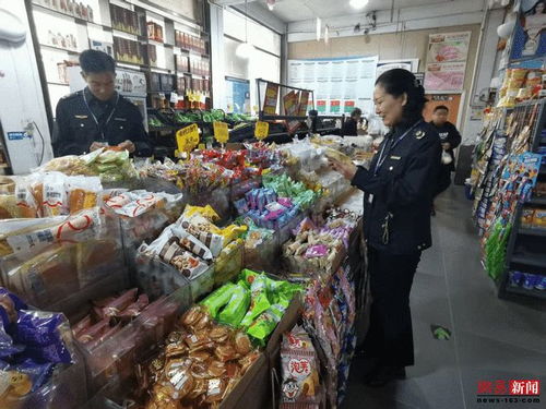 西平县市场监督管理局柏苑市场监管所开展“国庆中秋”双节食品安全专项检查行动，守护群众“舌尖上的安全”